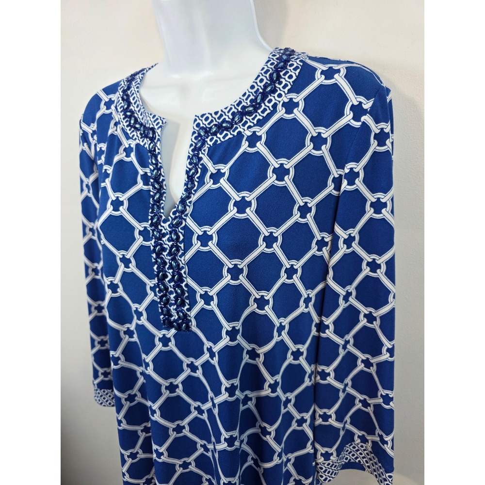 Peck & Peck Women's Size 10 Blue White Geometric Beaded Neckline Tunic Top /B10 - Picture 2 of 9